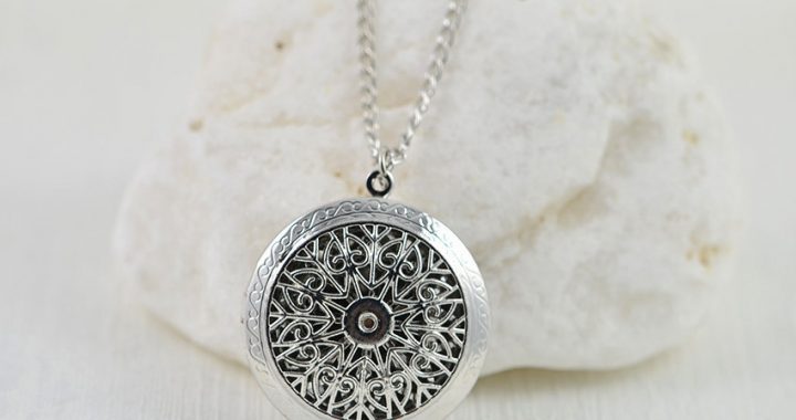 Designer Aromatherapy Diffuser Jewellery With Essential Oils